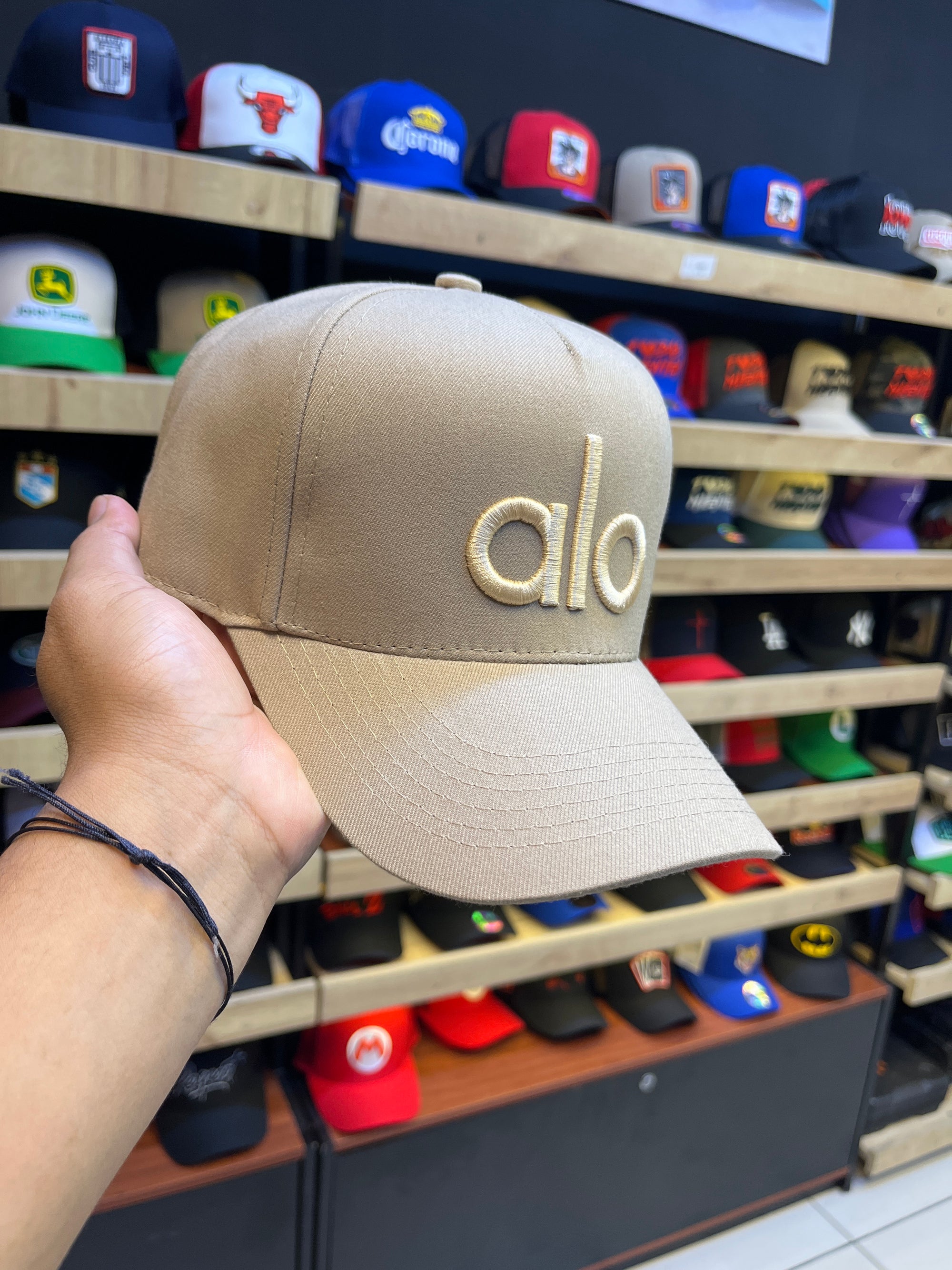 Alo