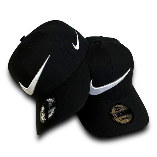 Gorra Nike bordado blanco