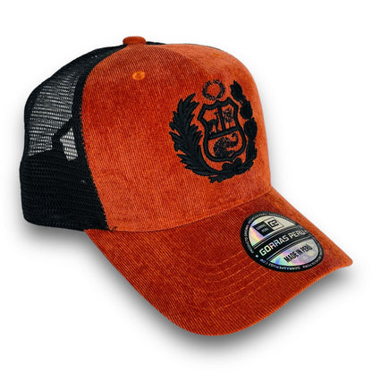 DM Gorra Escudo Naranja - Gorras Perú