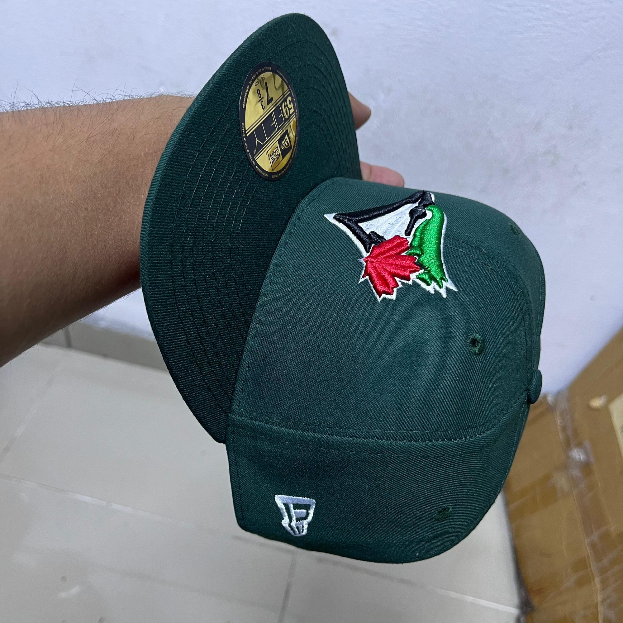 Toronto - Talla - 7 3/8